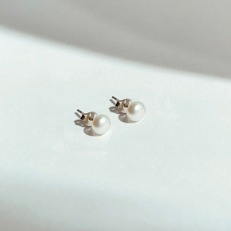 Earrings with Sweet Pendant Pearls